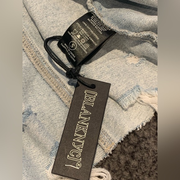 Blanc NYC Chew Hem distressed trucker jacket sz S. New with tags - Picture 5 of 5